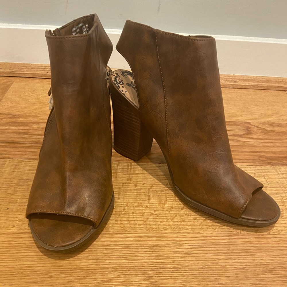 | Peep Toe | | Open Heel | | Size 11 | - Picture 2 of 3